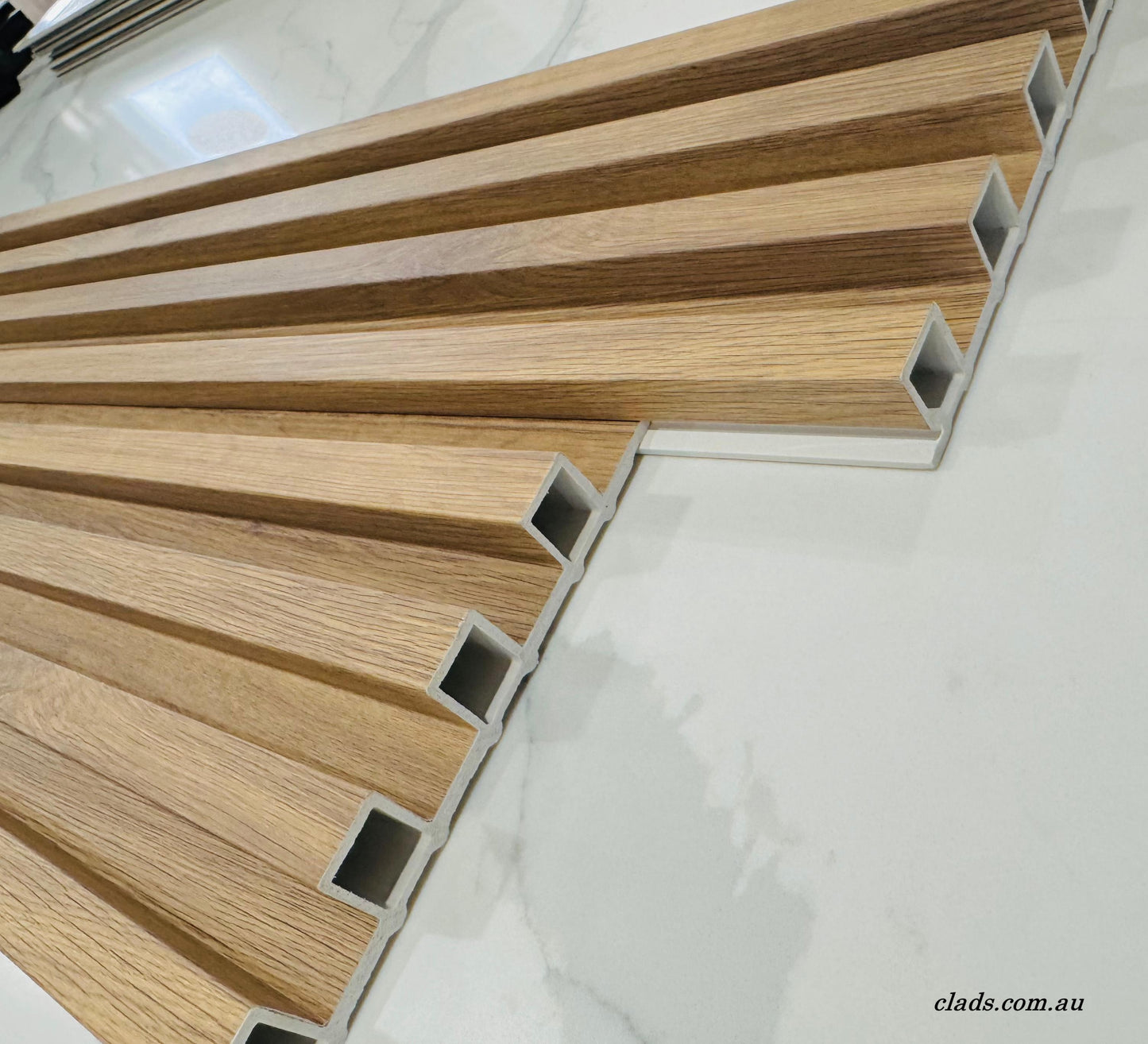 Internal Cladding In Dark Teak 4 Slat 2.7 M