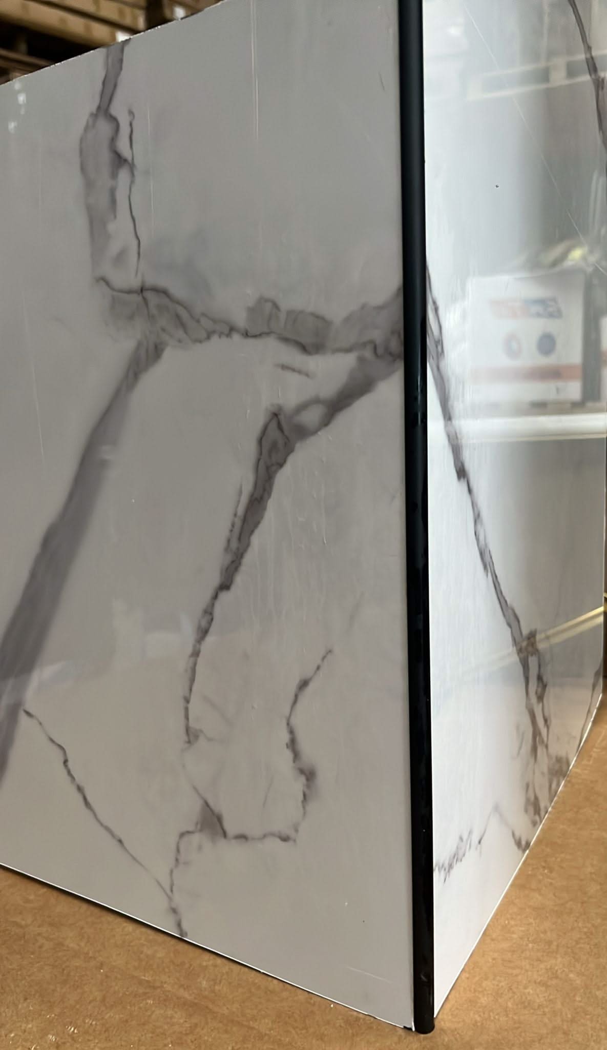 TRIM FOR INTERNAL CORNER FOR MARBLE SHEET IN BLACK 3 M