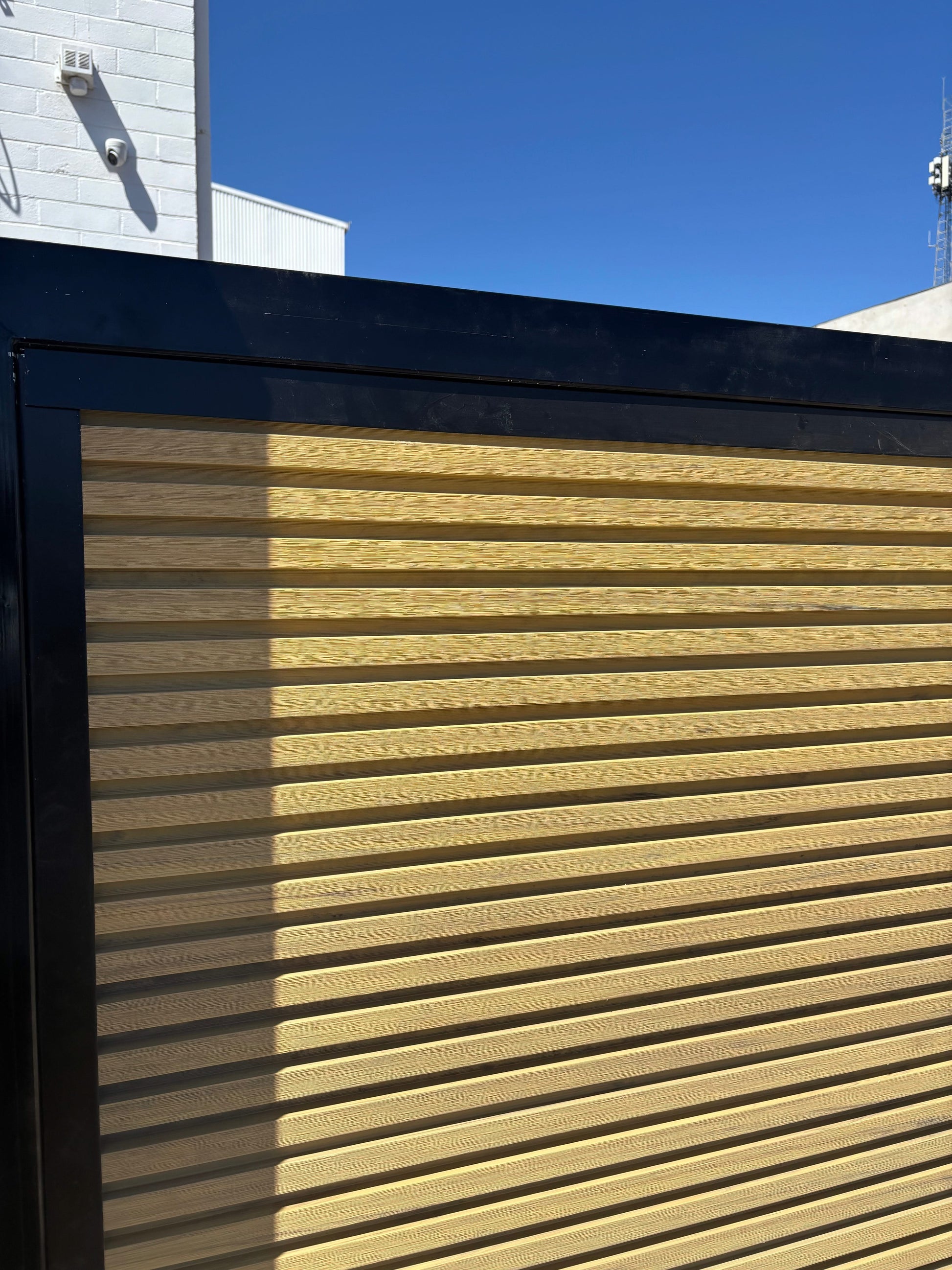 External  Cladding In Tasmanian Oak 5 Slat 2.7 M - Cladding Supplies Of Australia