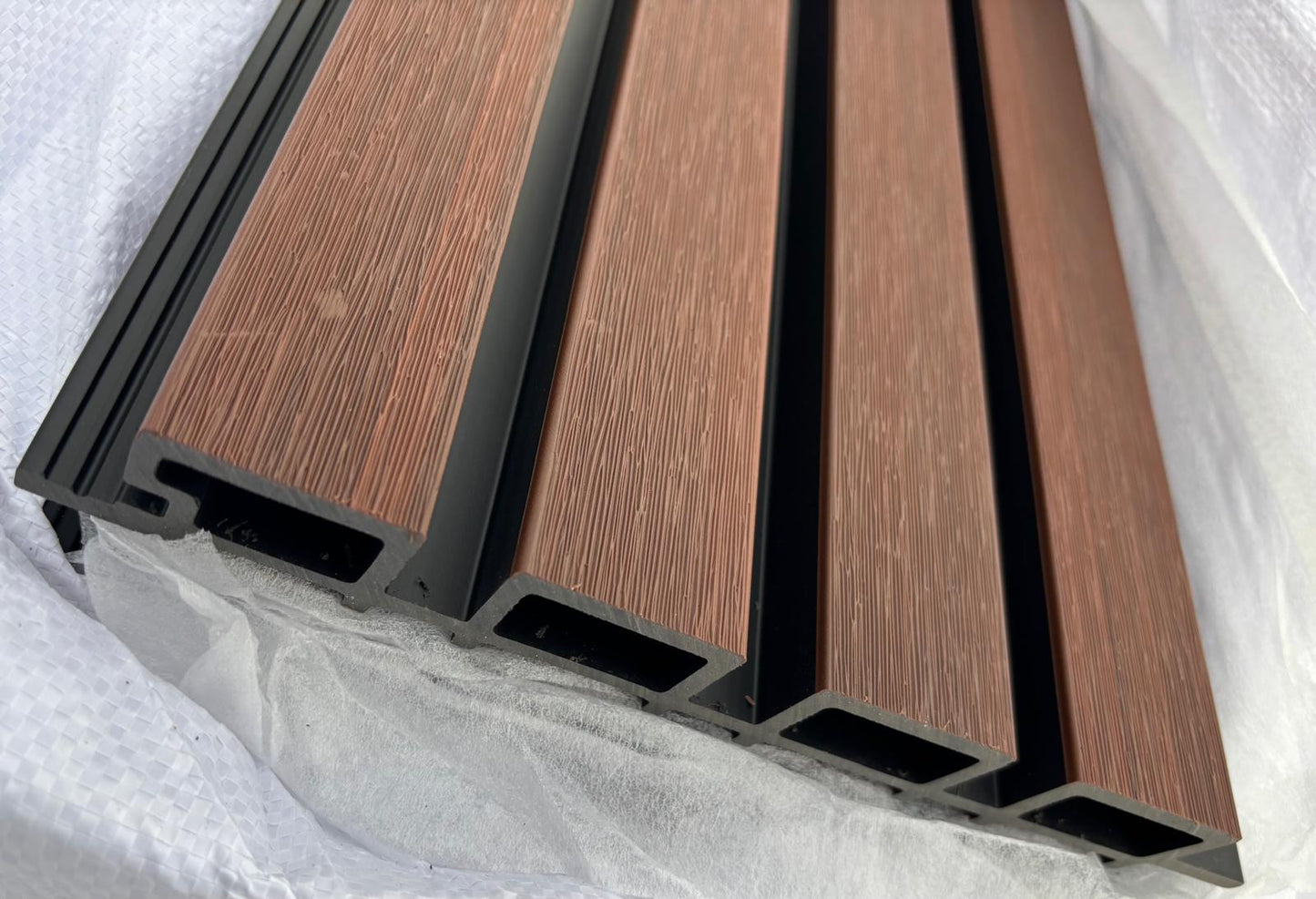External Cladding In Half Mahogany 4 Slat 5.8 M - Cladding Supplies Of Australia
