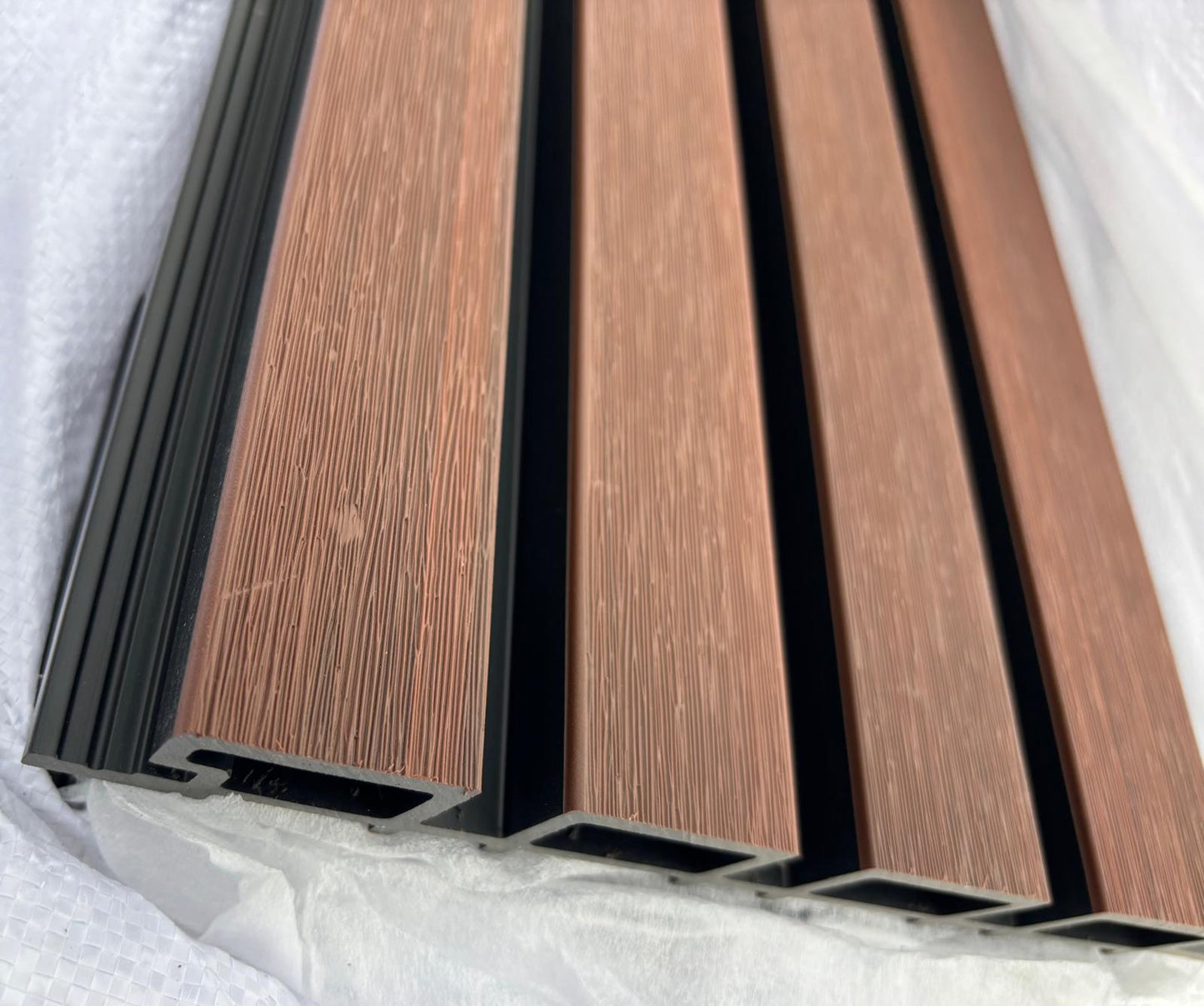 External Cladding In Half Mahogany 4 Slat 5.8 M - Cladding Supplies Of Australia