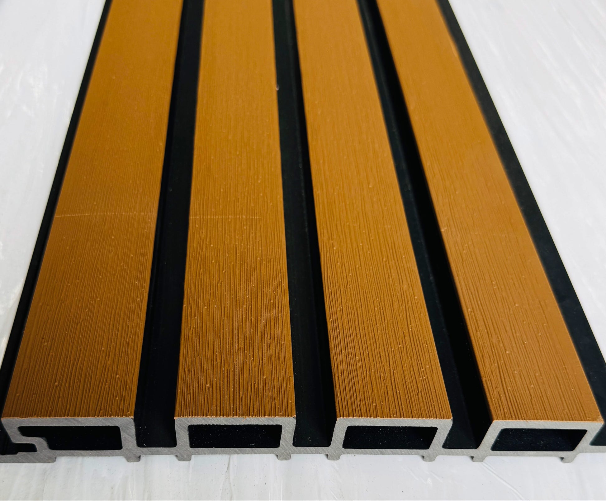 External Half Cladding In Brown 4 Slat 5.8 M - Cladding Supplies Of Australia