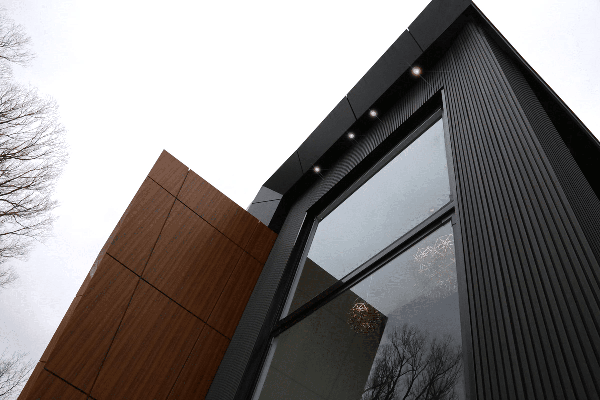 External Cladding In Charcoal Grey 4 Slat 2.4 M