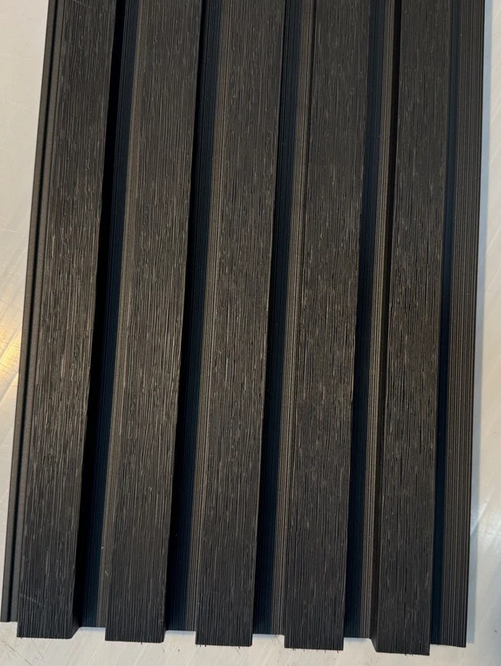 External Cladding In Black 5 Slat 2.2 M