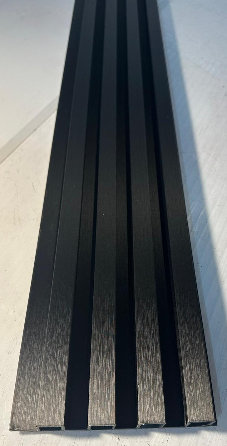 Internal Cladding In Matt Brush Black 4 Slat 3 M