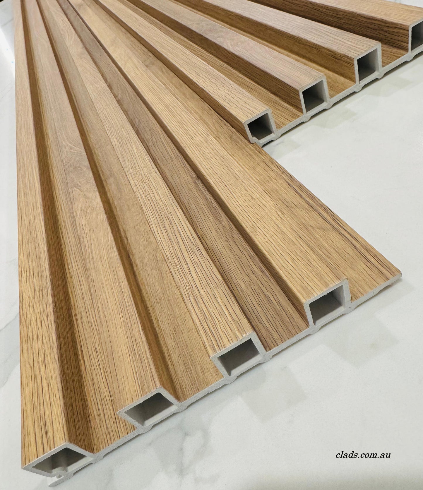 Internal Cladding In Dark Teak 4 Slat 2.7 M