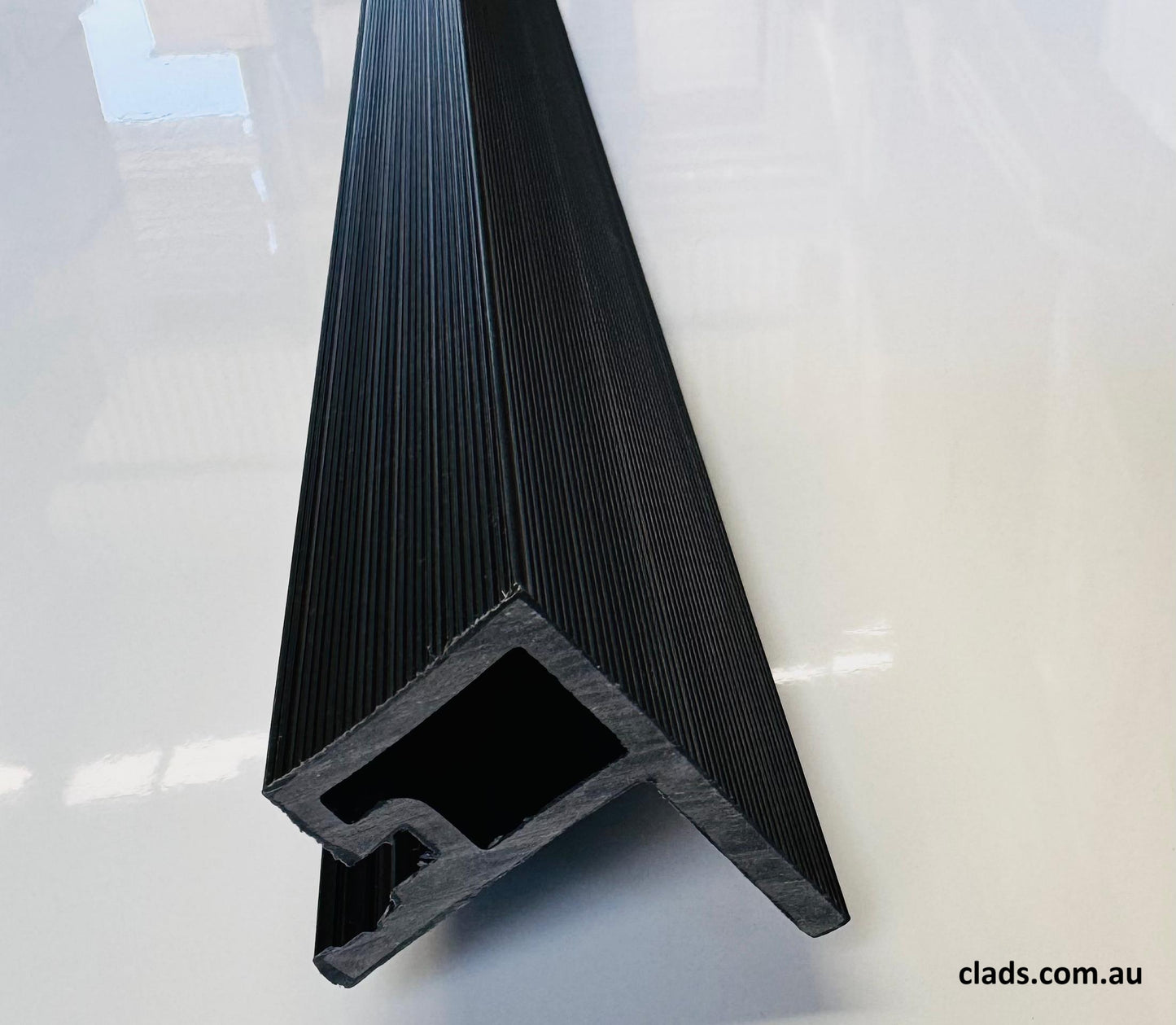 Starter Capping Piece In Black 2.9 M
