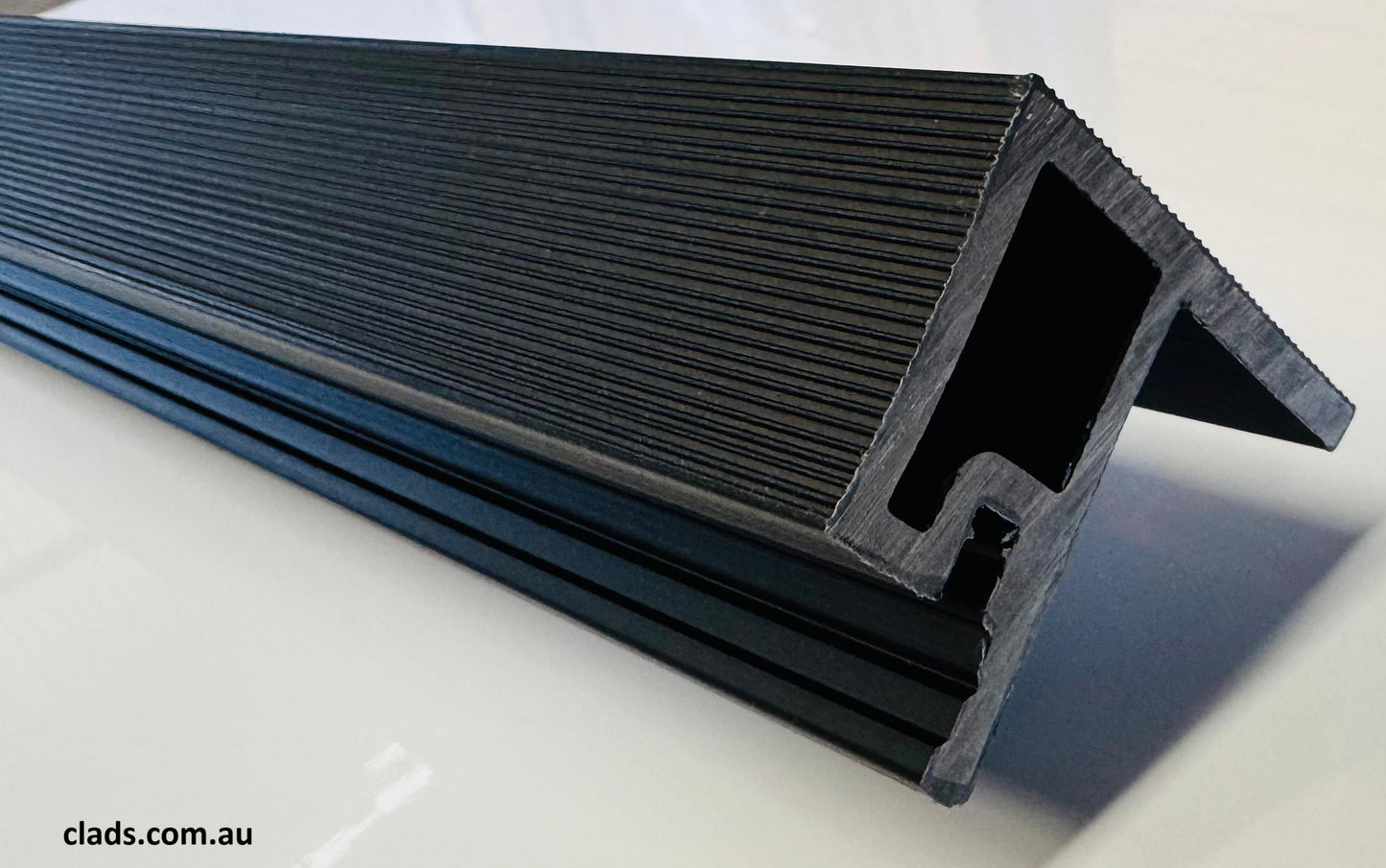 Starter Capping Piece In Black 2.9 M