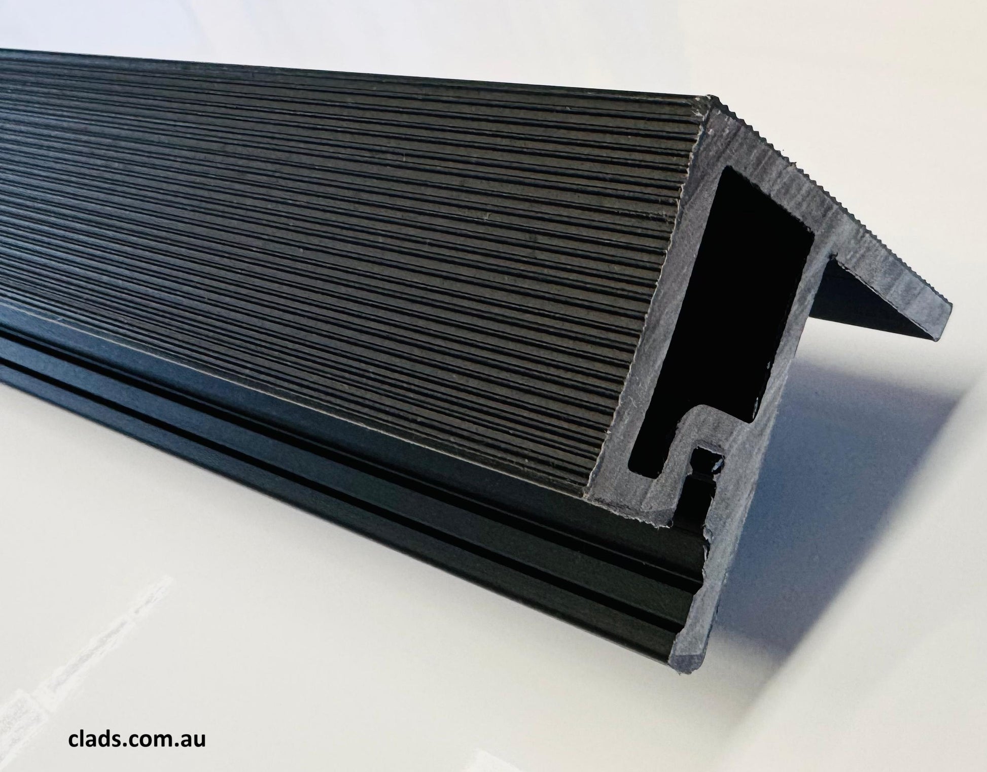 Starter Capping Piece In Black 2.9 M