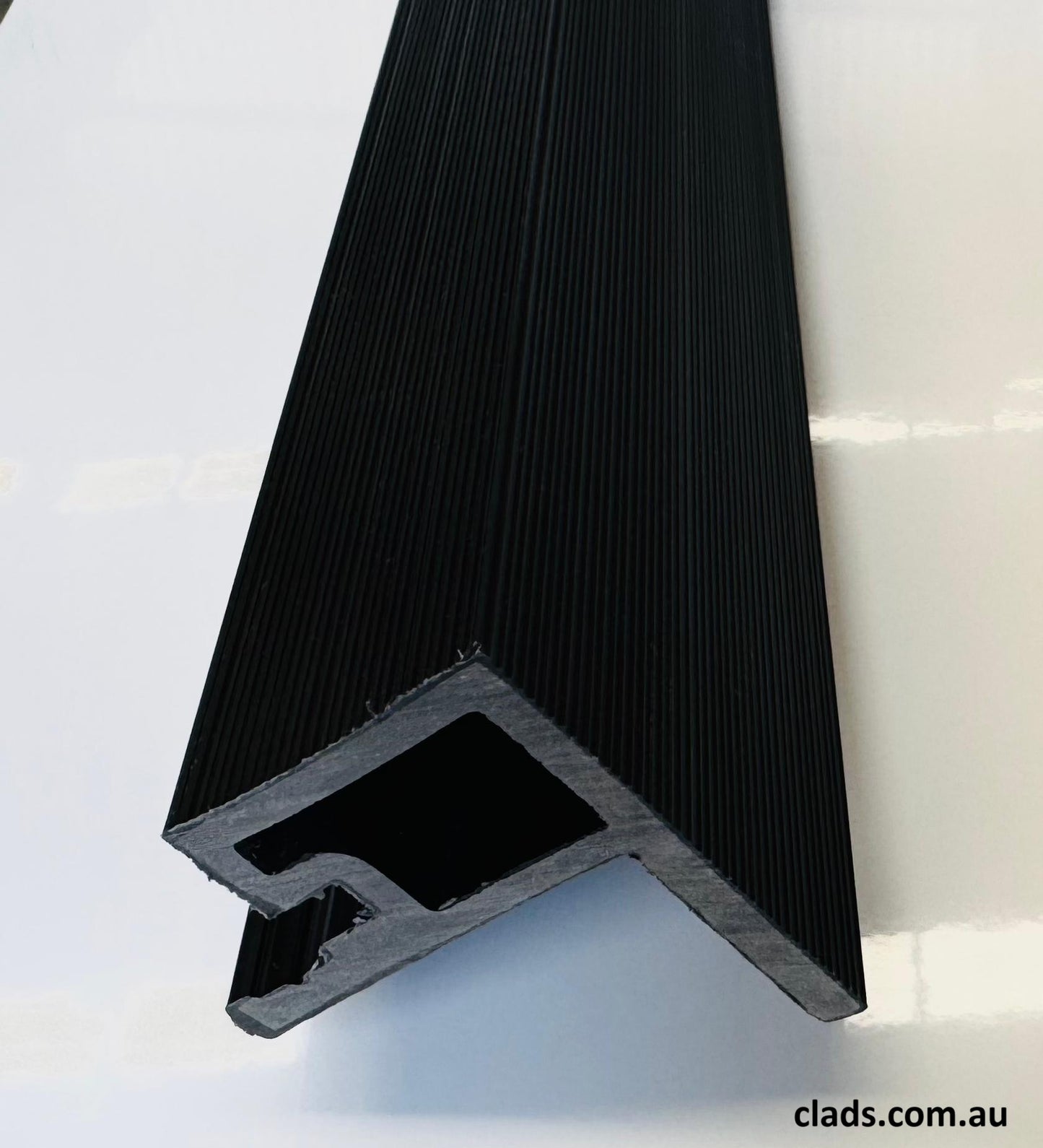 Starter Capping Piece In Black 2.9 M