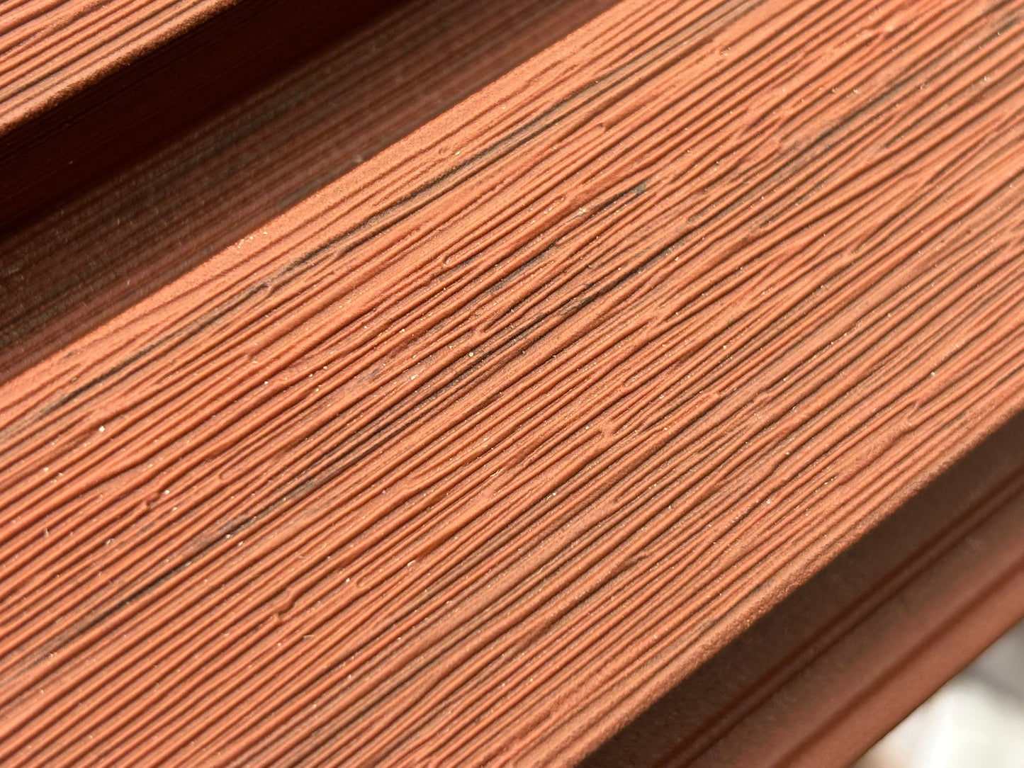 External Cladding In Mahogany 4 Slat - Cladding Supplies Of Australia