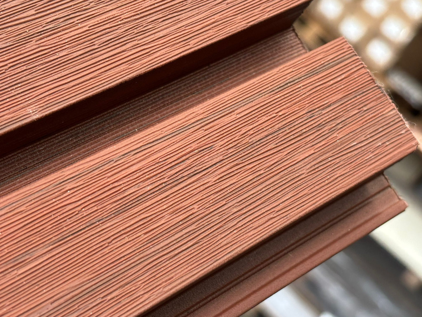 External Cladding In Mahogany 4 Slat - Cladding Supplies Of Australia