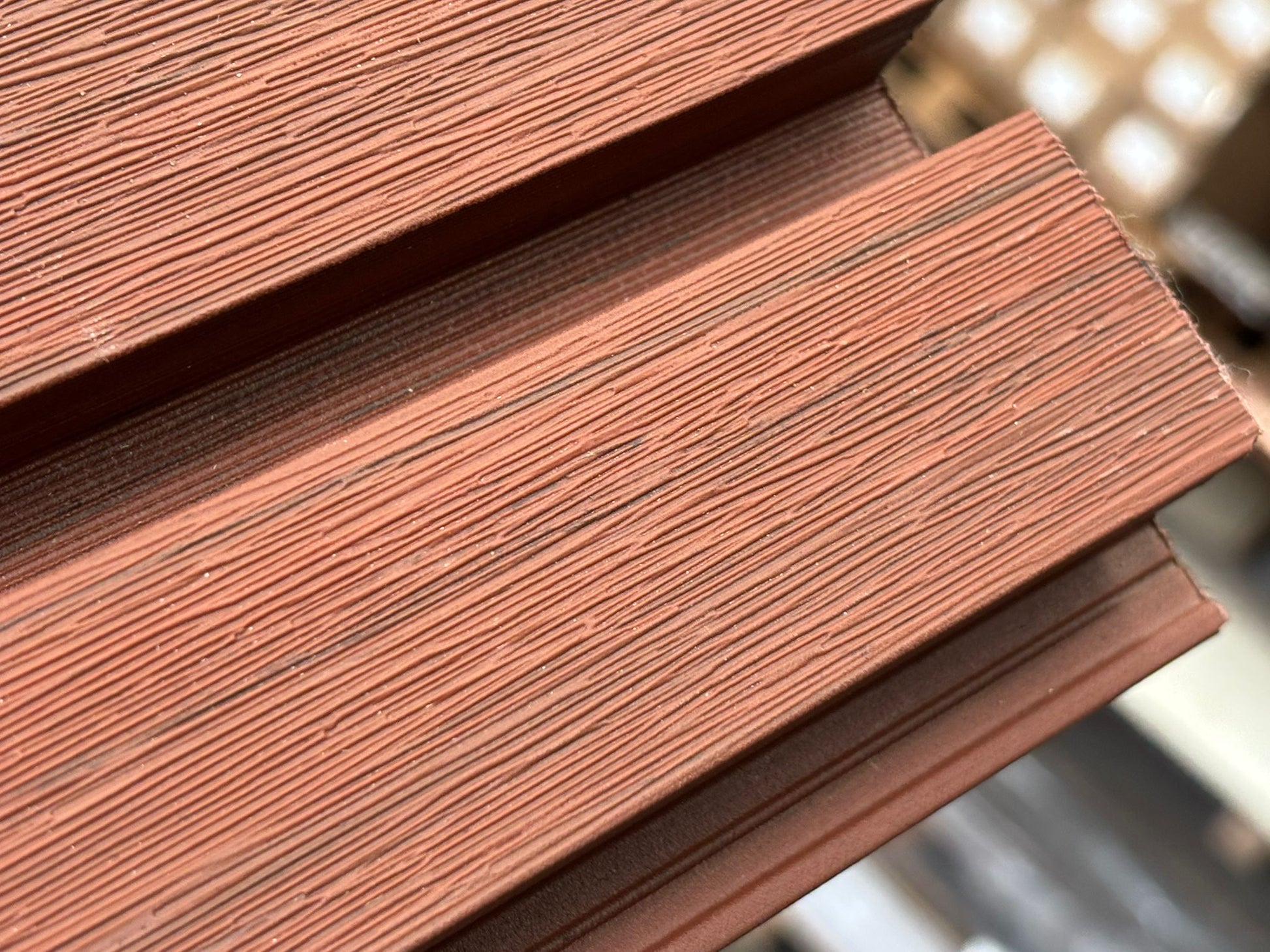 External Cladding In Mahogany 4 Slat - Cladding Supplies Of Australia