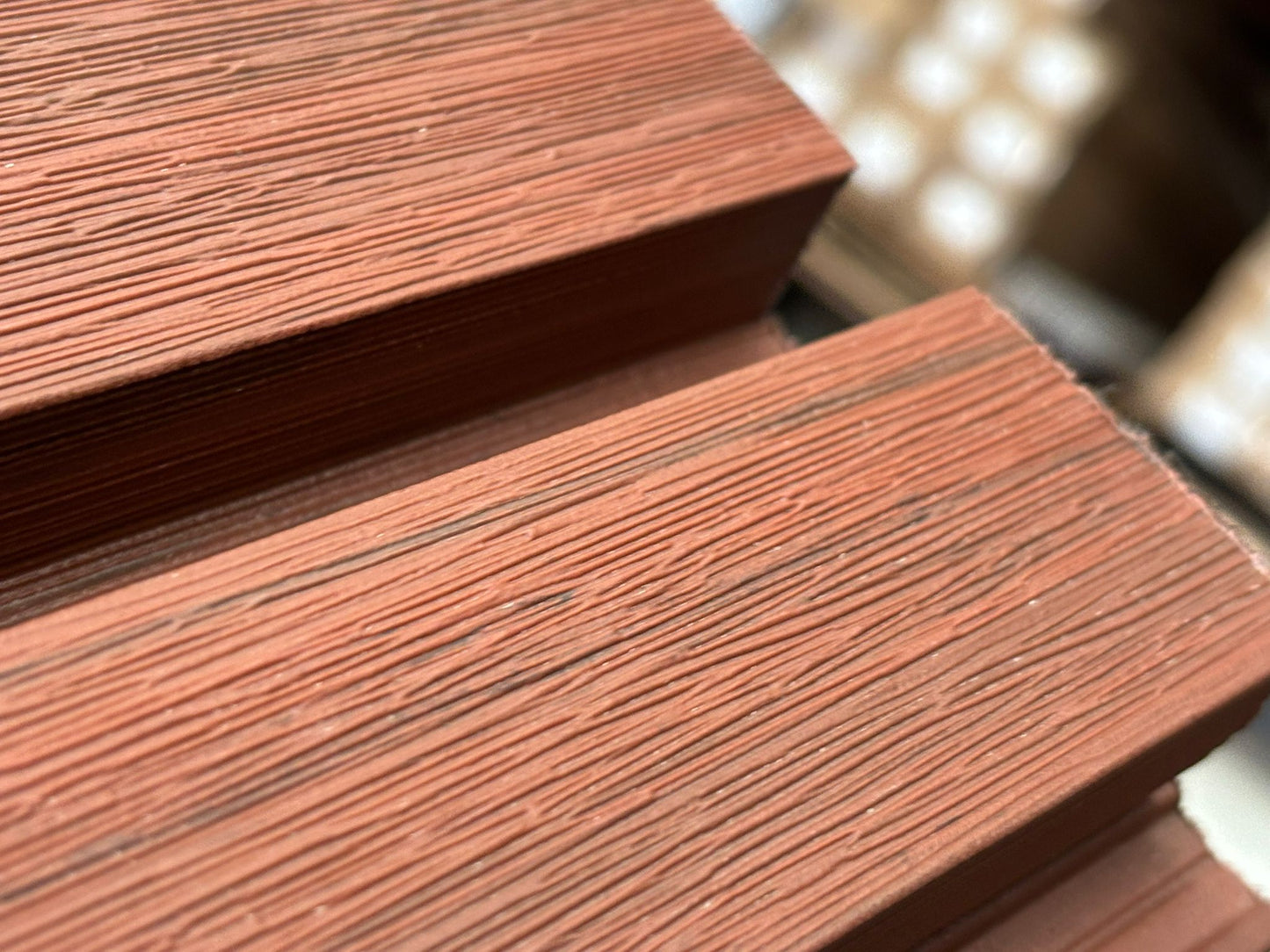 External Cladding In Mahogany 4 Slat - Cladding Supplies Of Australia
