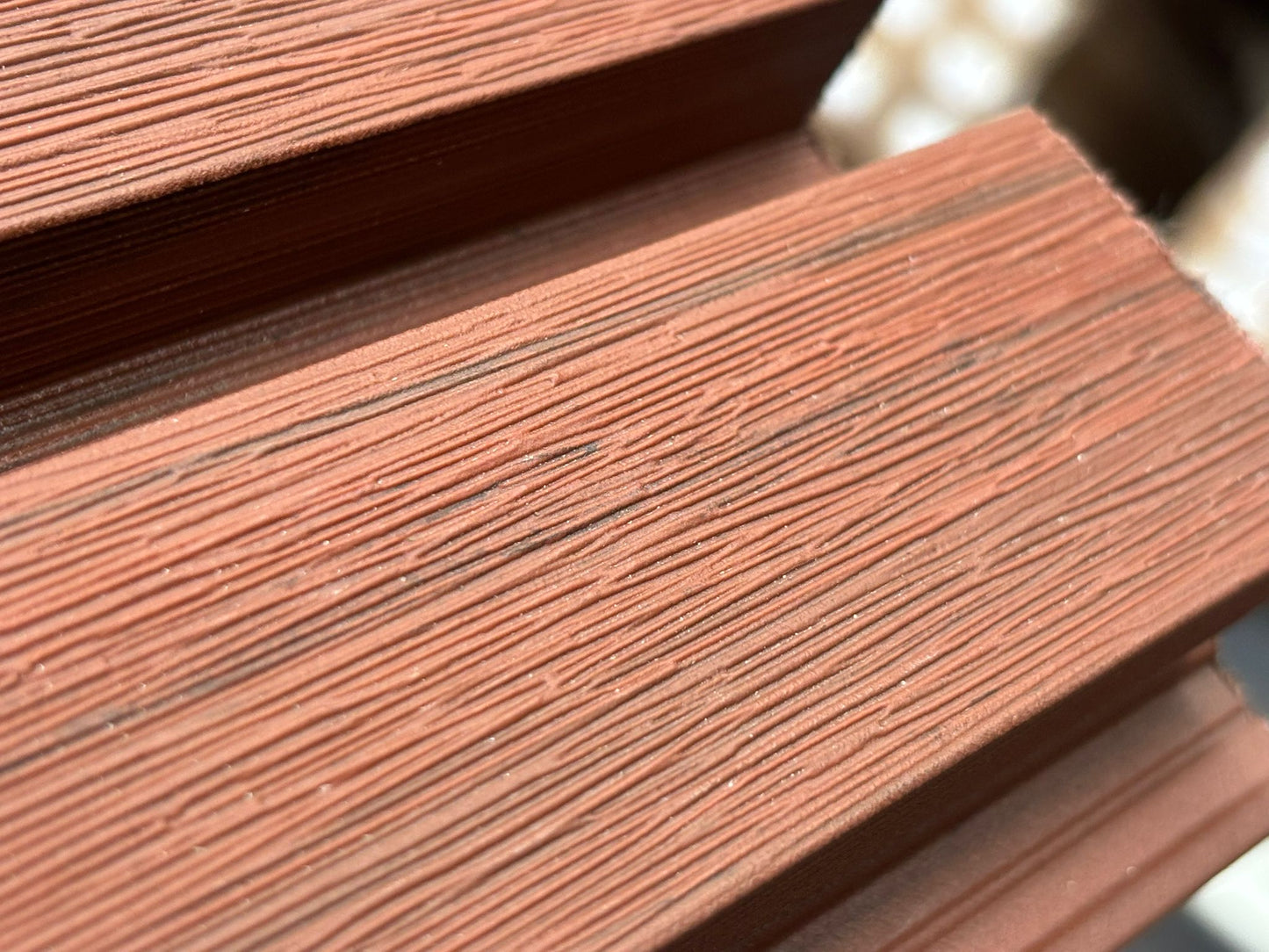 External Cladding In Mahogany 4 Slat - Cladding Supplies Of Australia