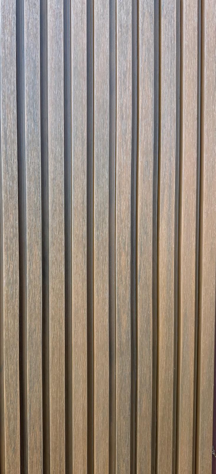 External Cladding In Walnut 5 Slat - Cladding Supplies Of Australia