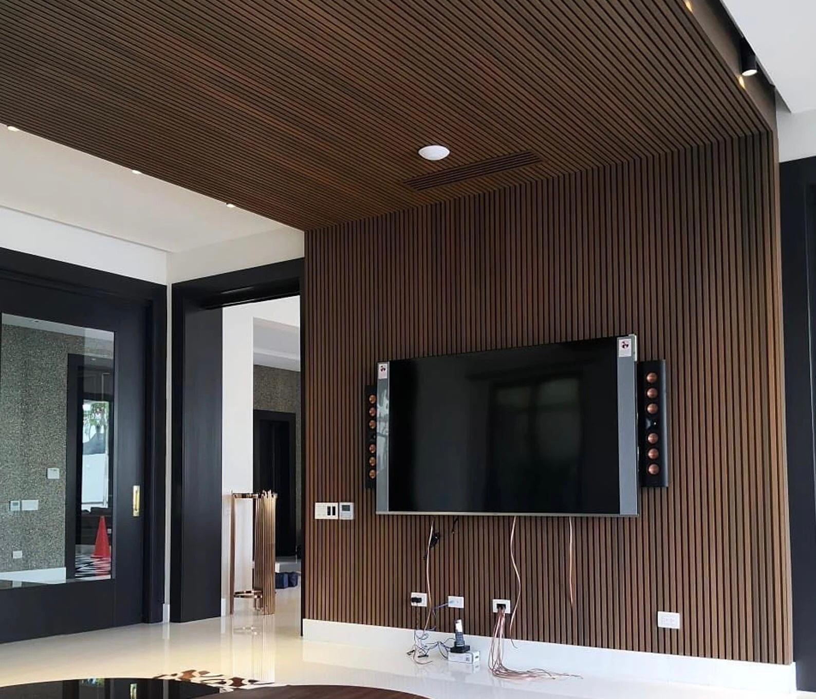 External Cladding In Walnut 5 Slat - Cladding Supplies Of Australia