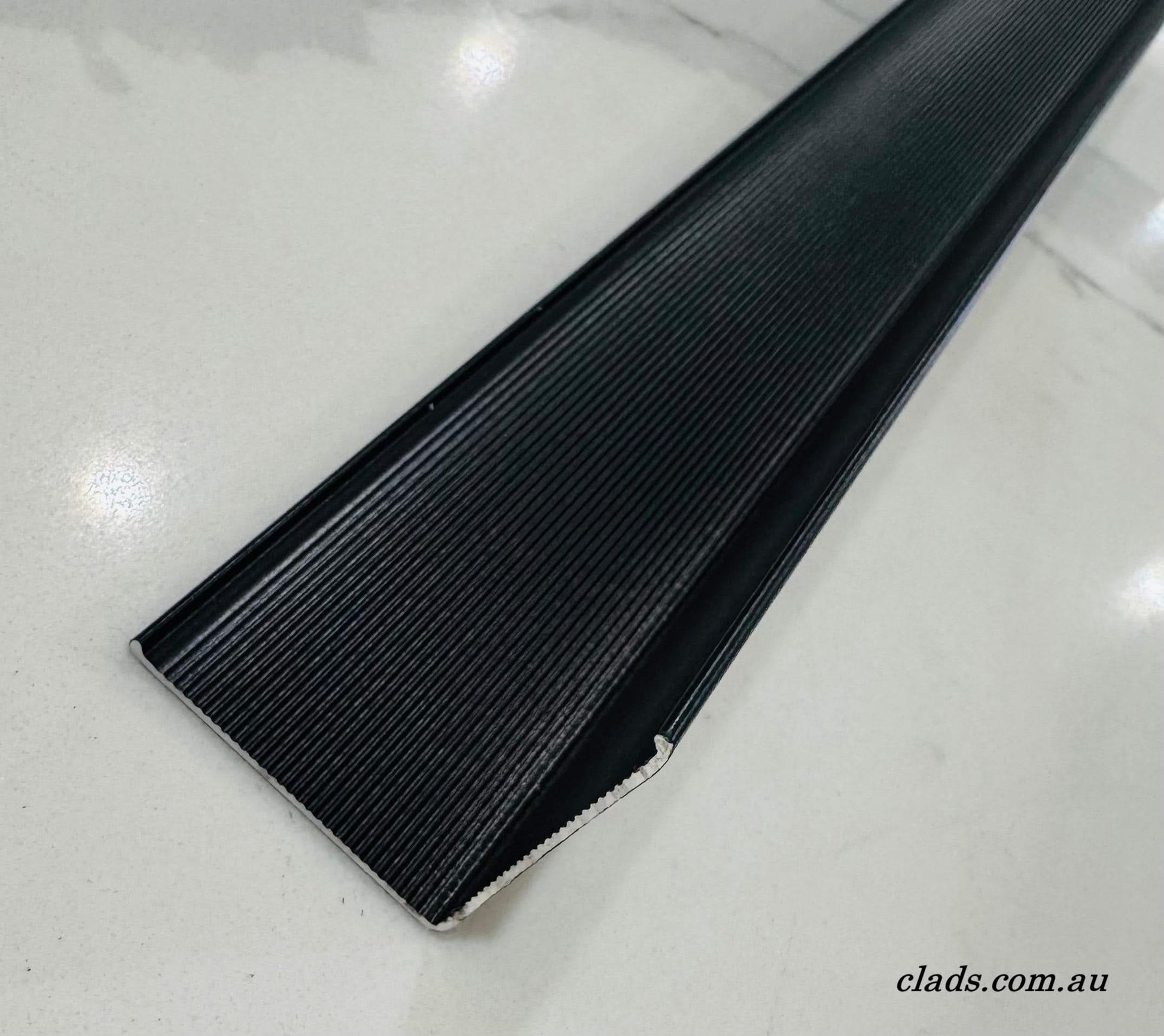 Aluminum Right Angle Corner Internal In Black 3 M - Cladding Supplies Of Australia