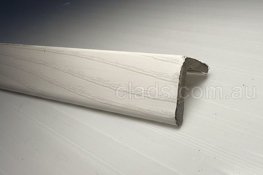 Cladding Caps Find L-Corner Internal for A Seamless, Polished Corner Look